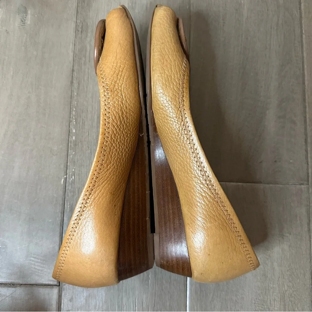 Tory Burch Sally Wedge Shoes Tan